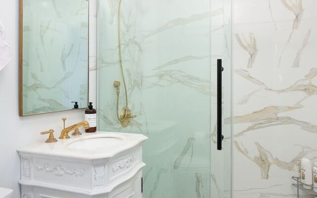 CDC Cleaning Standard! Studio Near Hollywood