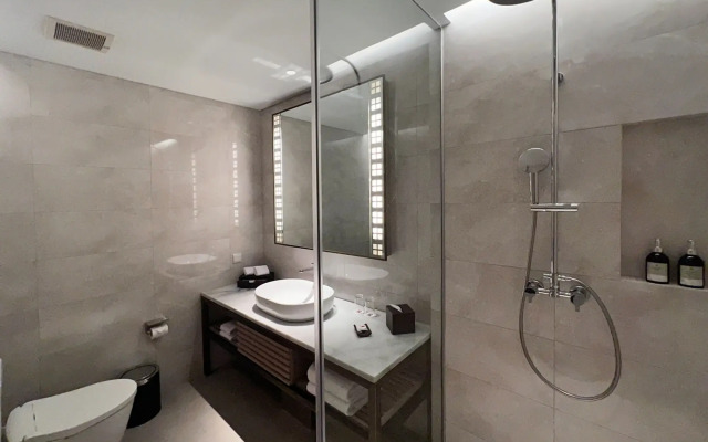 Ra Suites Simatupang