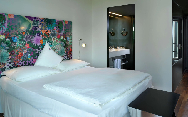 City Garden Hotel