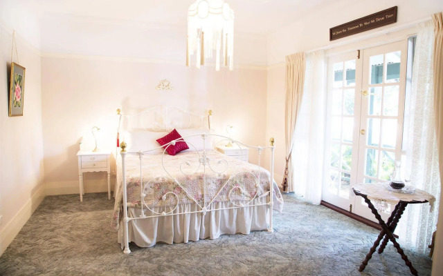 Rosebridge House Bed & Breakfast Adult Retreat
