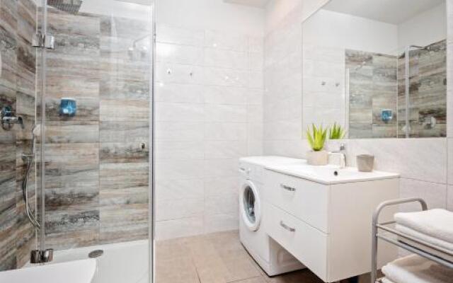 Apartamenty Homely Place 8 - Parking