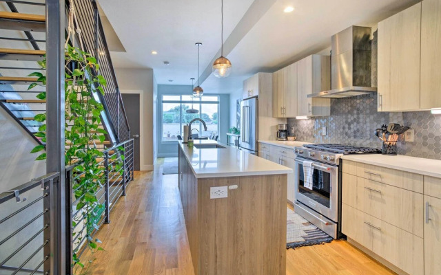 City Skyline Views: Upscale Denver Townhome