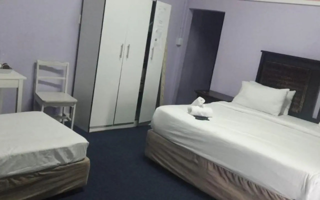 Lisokhanya GuestHouse