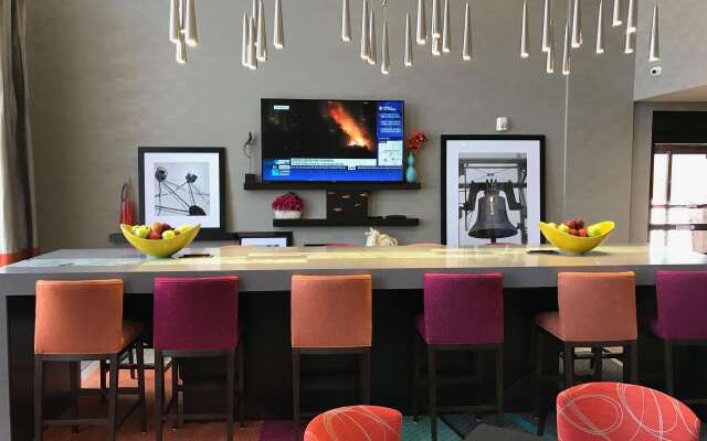 Hampton Inn & Suites Moore