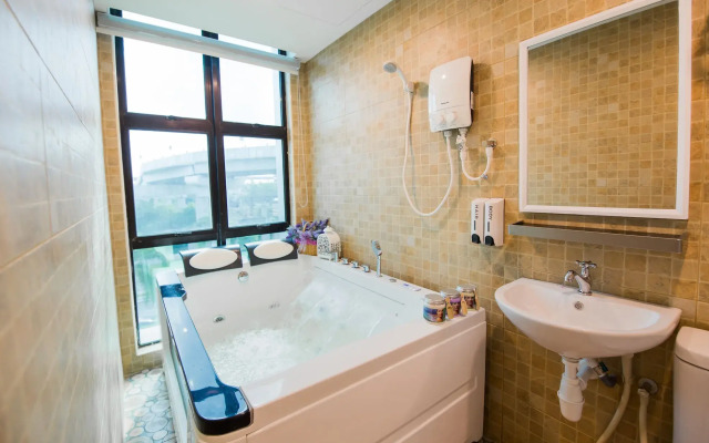 Lavender Inn Usj