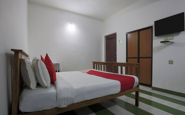 OYO 7476 Braganza Guest House