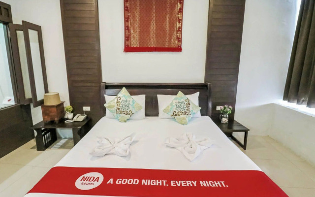 Nida Rooms Lavendar Moon Old Phuket