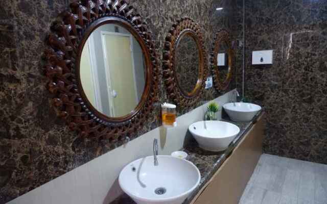 Votel Hotel DePratnya Kediri