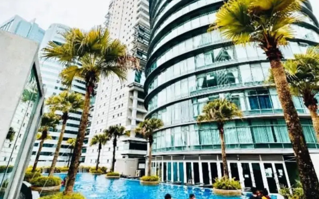 Vortex suites klcc