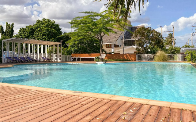 Bang Saphan Resort Hotel