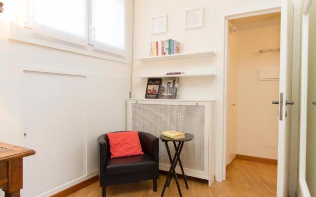 Amazing studio in San Babila