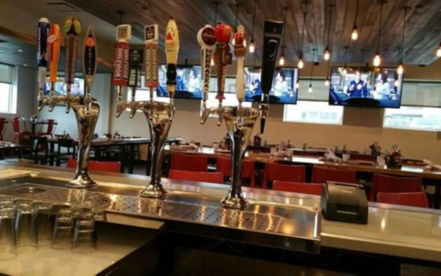 Holiday Inn Omaha Downtown - Waterpark by IHG