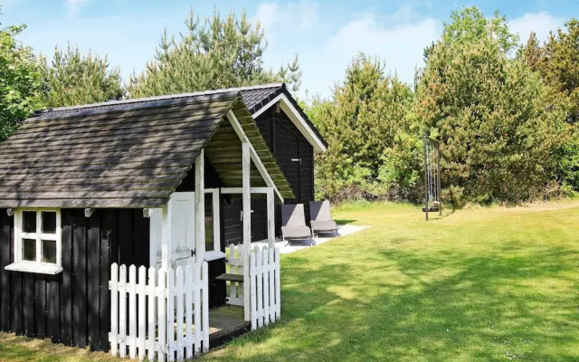 6 Person Holiday Home in Jerup