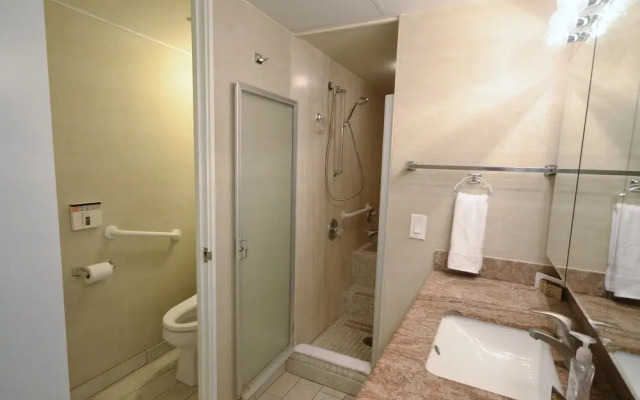 Waikiki Park Heights #1801 by RedAwning