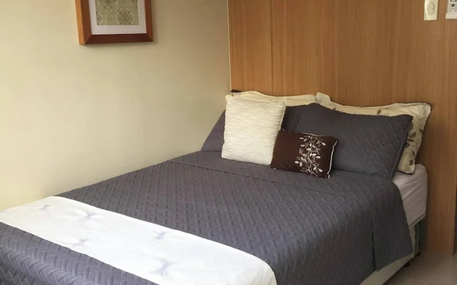 Urban Retreat at Shell Residences With Netflix 300mbps Wifi