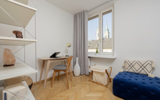 Miodowa Apartment in Warsaw by Renters