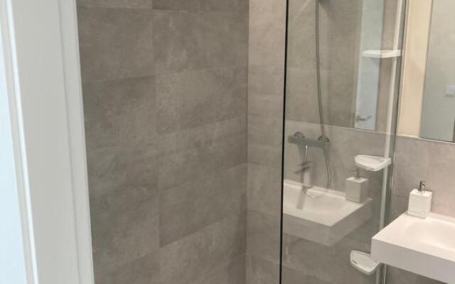 The View Luxury Vacation Apartment 4