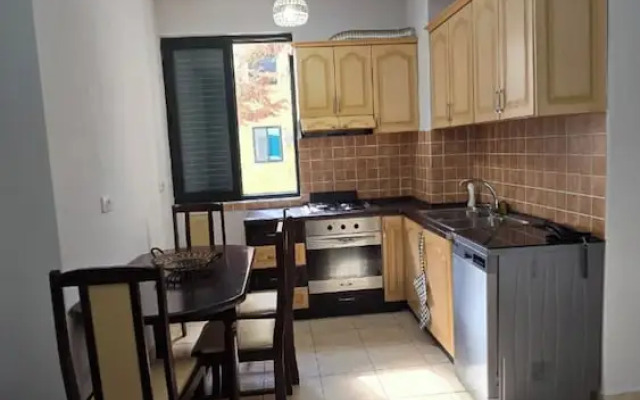 Tirent Apartment - Cozy Bedrooms Stay by Golem Beach.