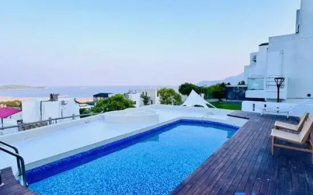 Manla Seaview Garden Villa