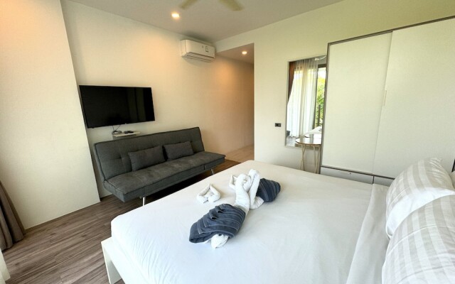 Convenient studio at Oceana by Lofty