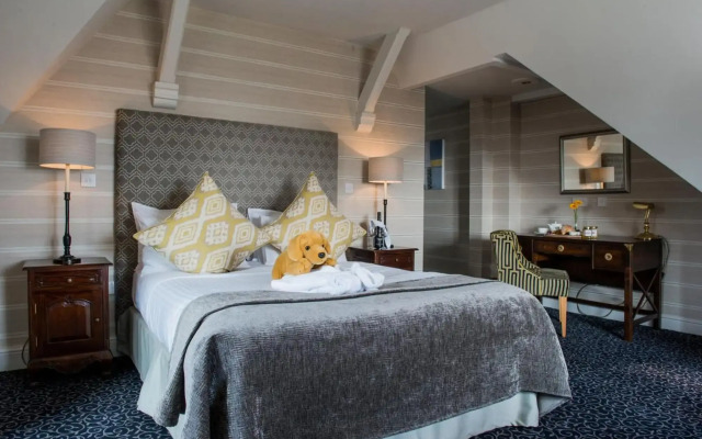 The Coed-Y-Mwstwr Hotel