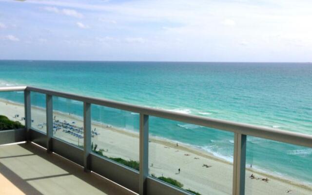 Monte Carlo Miami Beach Condo by Pelican Stay