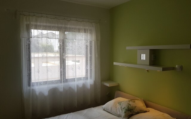 Apartment and Room Marica