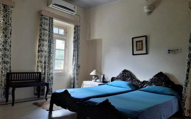 Hotel Shree Niwas