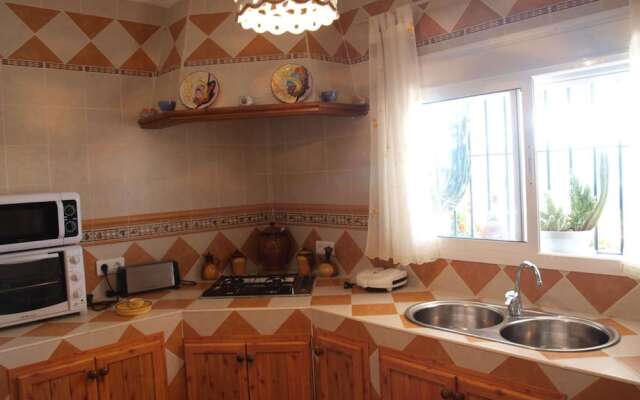 Villa - 3 Bedrooms with Pool and WiFi - 107791