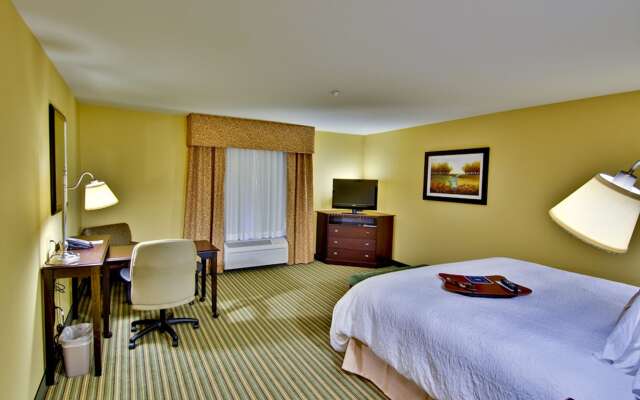 Hampton Inn & Suites Moreno Valley