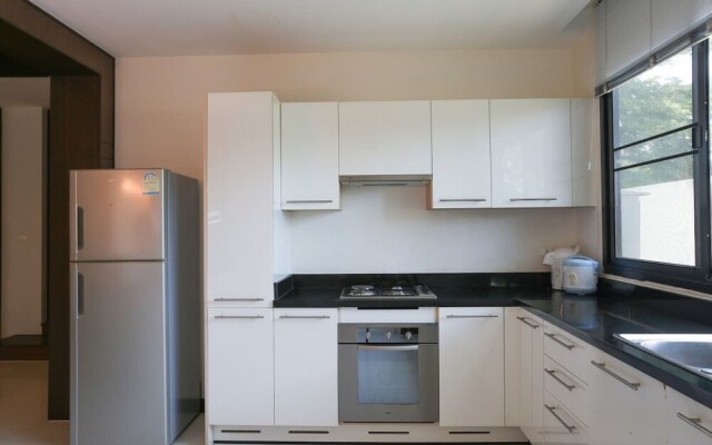 4 BR Private Villa in V49 Pattaya w/ Village Pool