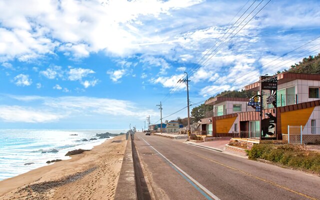 Yeongdeok Etermo Pension