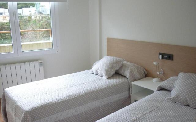 Pensión Albergue Puente Ribeira - Hostel