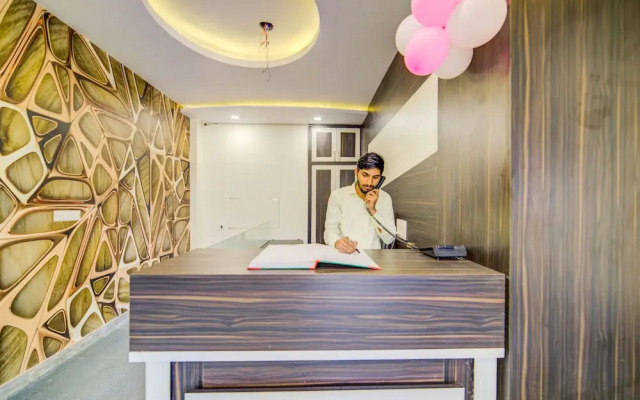 OYO 29324 Diamond Expo