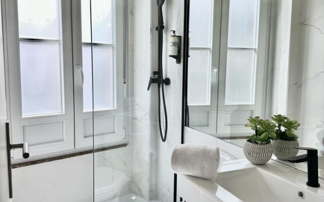 Capela 1 in Oporto With 1 Bathrooms