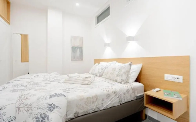 Eos Elegant Apartment & Suites