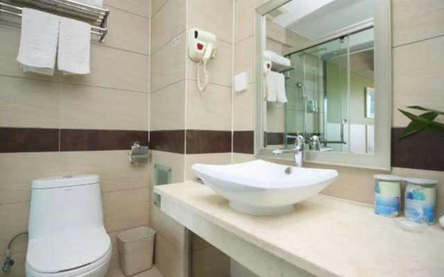 Dhenggong Yuchengjia Express Hotel