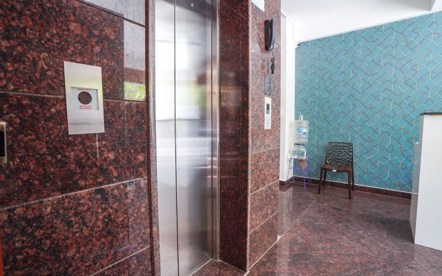 Fabhotel Royal Platinum Suites