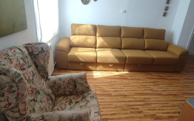 Piso junto universidad y Hospital Clínico