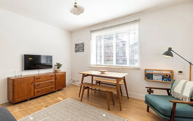 1930's Period Property in Leafy Suburb