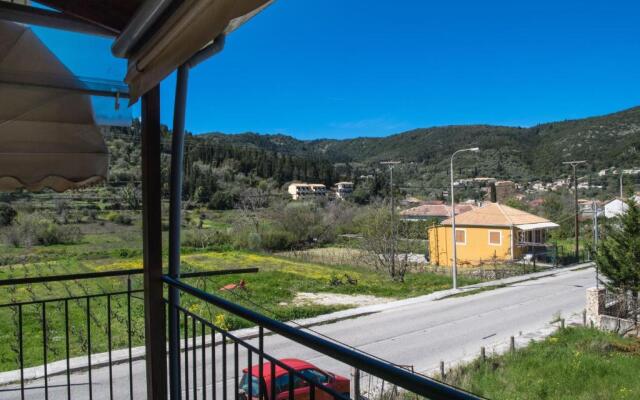 Modern Apartment 15 mins from the town of Lefkas