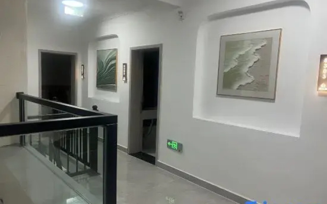 Warm Dawn · O2 Film & TV Hotel (Dukezong Ancient Town, Shangri-La)