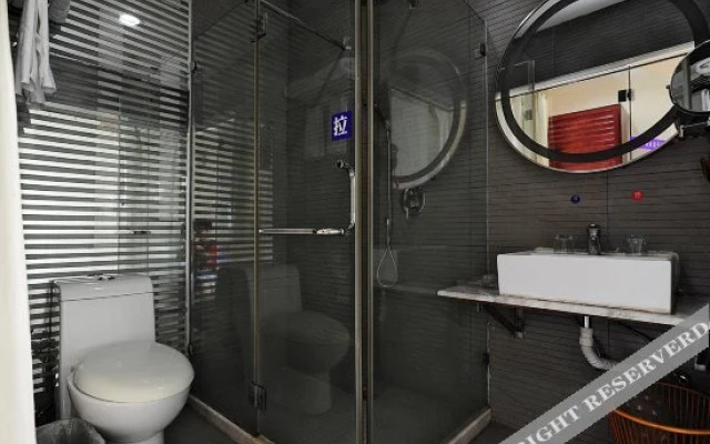 Victoria Business Hotel