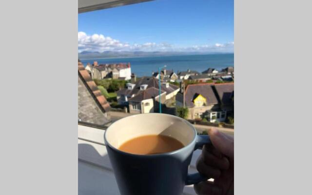 Seaview Duplex Apartment - Spectacular Views