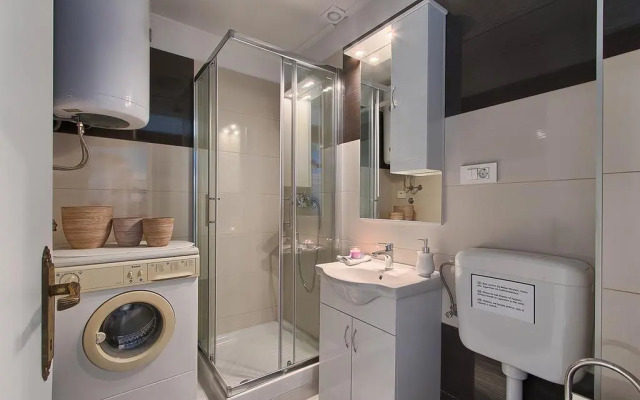 Apartment Clerisseau