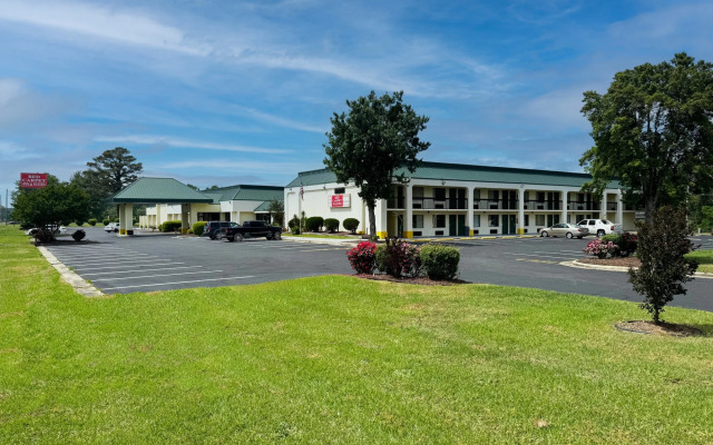 Red Carpet Inn and Suites Kinston NC