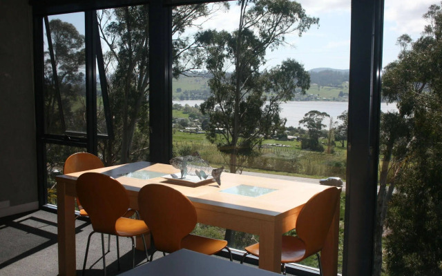 Tamar River Apartments