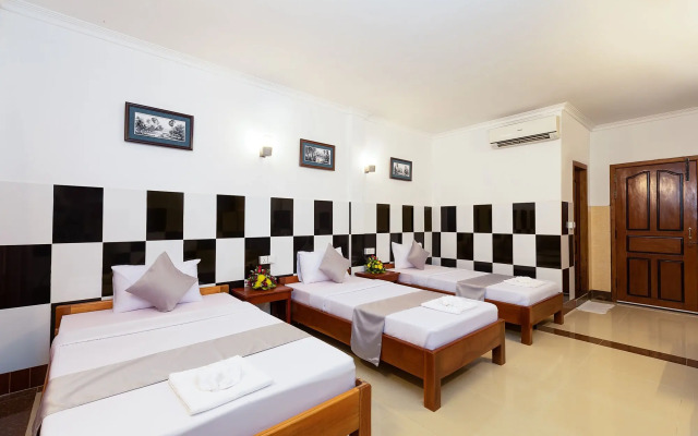 Botoum Hostel