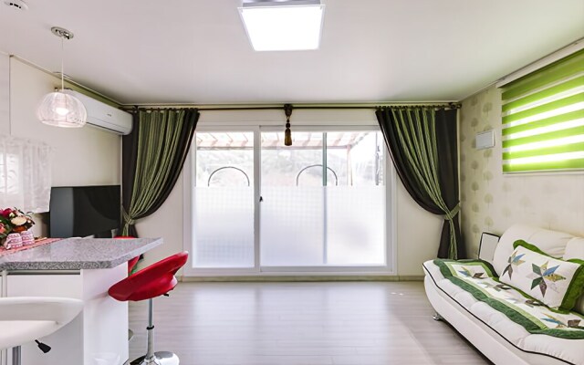 Yangpyeong Lodge House Pension (Pets Friendly)
