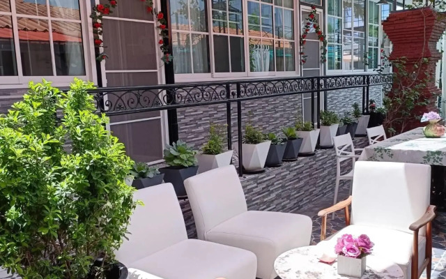 Palm Sweet Hotel